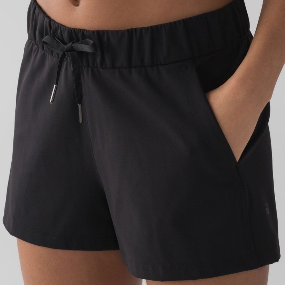 Lululemon On The Fly Short - Picture 4 of 11